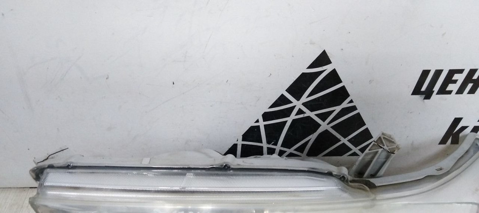 Фара левая Toyota Highlander 2 oem 8117048A30 Фара левая Toyota Highlander 2 oem 8117048A30