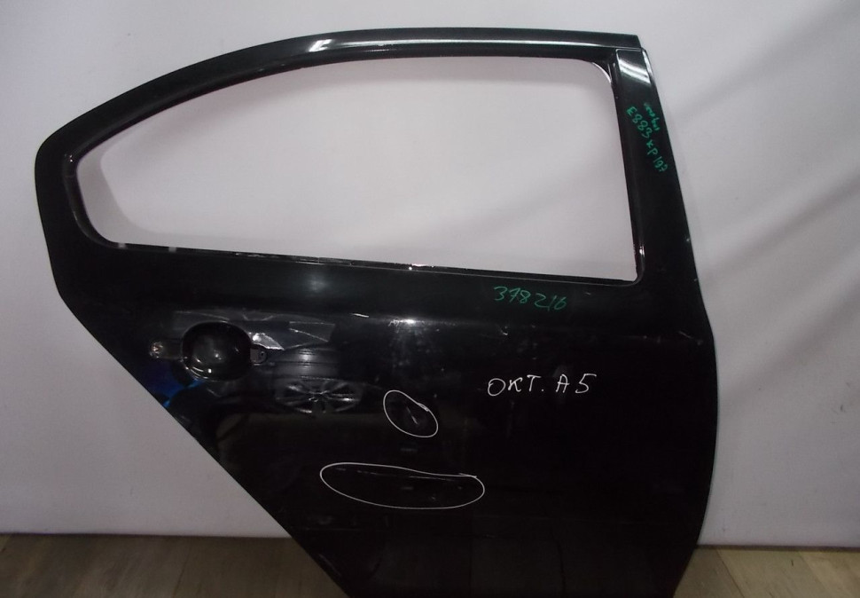Дверь задняя правая бу Skoda Octavia A5 OEM 1Z5833052