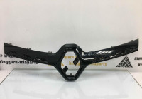 Накладка решетки радиатора Renault Kaptur рестайлинг OEM 623829107R