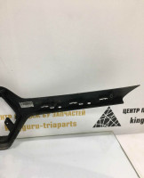 Накладка решетки радиатора Renault Kaptur рестайлинг OEM 623829107R