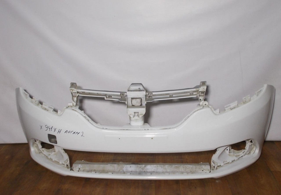 Бампер передний бу Renault Logan 2 OEM 620228143R (скл-5)