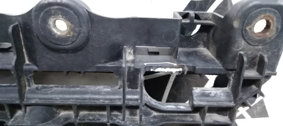 Крепление АКБ Volkswagen Polo 5 (09-20) oem 6r0915331