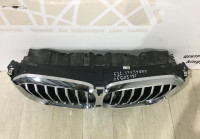 Решетка радиатора с жалюзами BMW X5 G05 OEM 51137454887