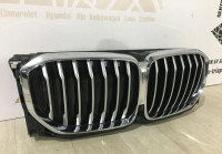 Решетка радиатора с жалюзами BMW X5 G05 OEM 51137454887
