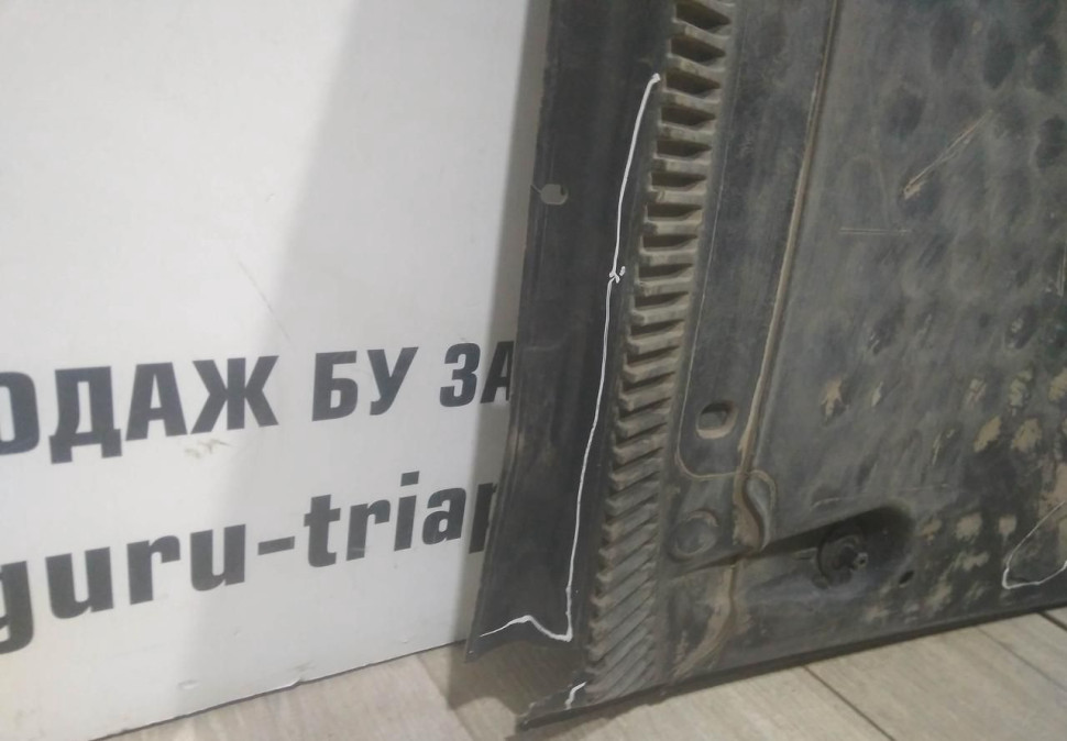 Защита днища левая бу Skoda Octavia A5 OEM 1K0825211K