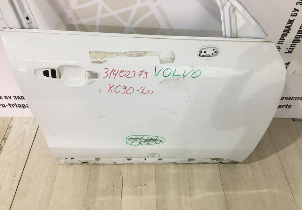 Дверь передняя правая Volvo XC90 2 (15>) oem 31402379