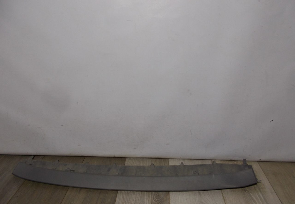 Накладка переднего бампера бу BMW X1 F48 OEM 51117425977