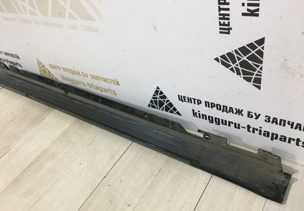 Порог правый BMW 5 G30 OEM 51777387338