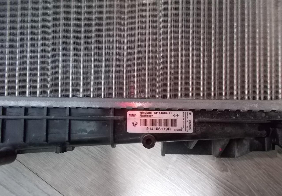 Радиатор охлаждения бу Renault Logan 2 OEM 214106179R