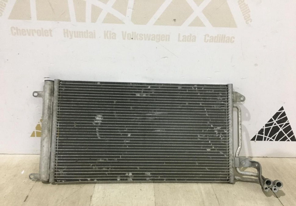 Радиатор кондиционера Volkswagen Polo 6 2020 oem 6R0820411T