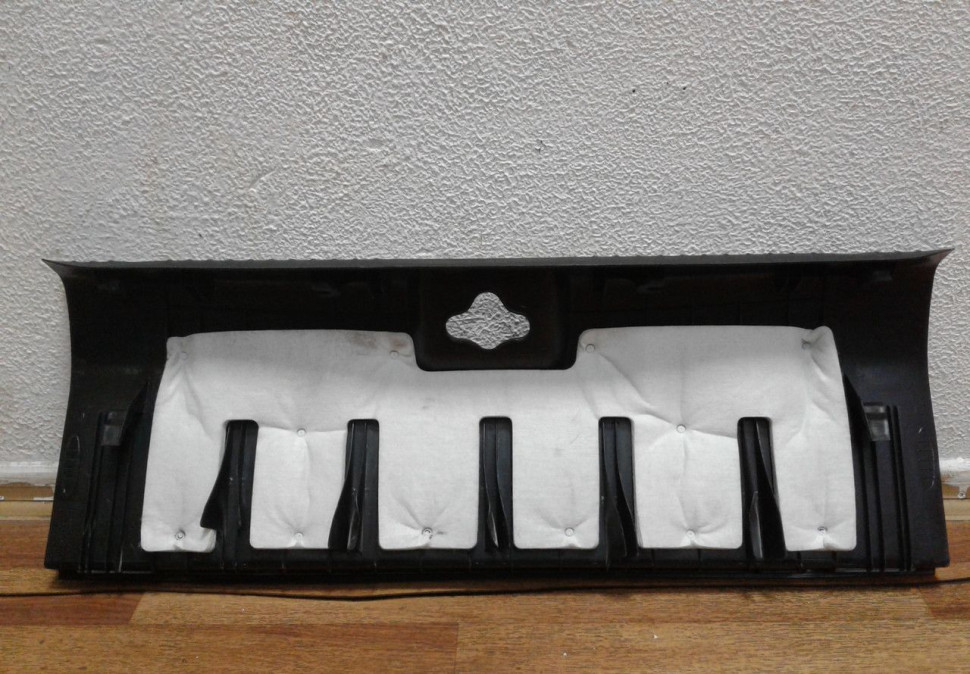 Обивка задней панели Hyundai Solaris (11-17) oem 857711r000