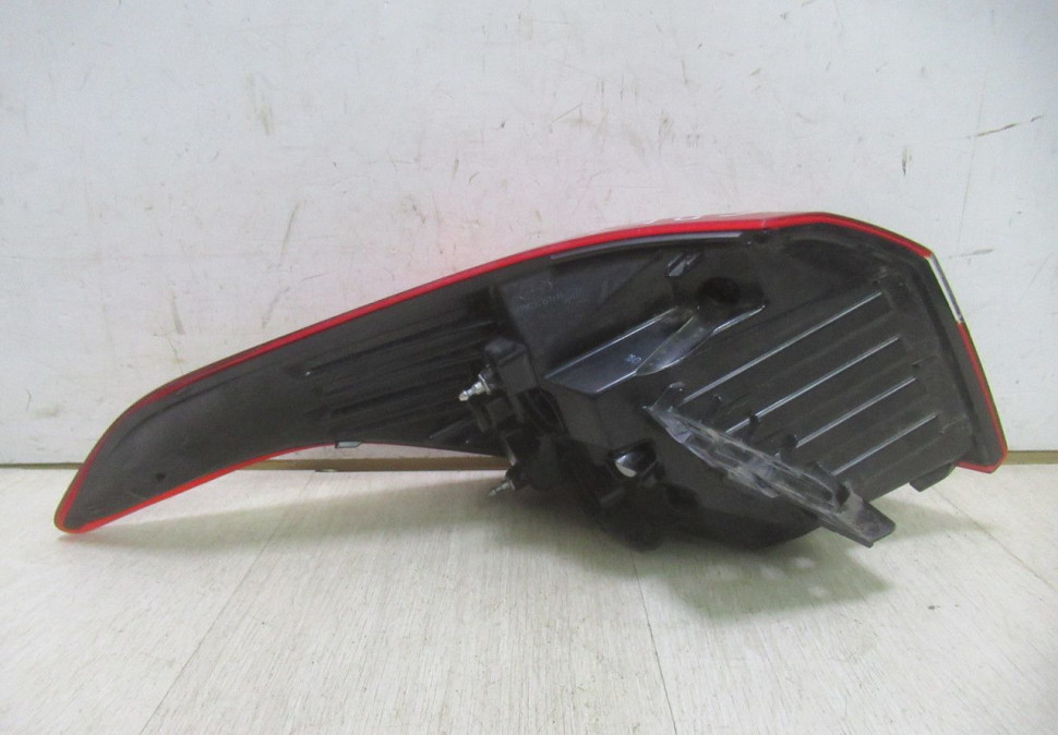 Фонарь правый внешний Hyundai Creta oem 92402m0000