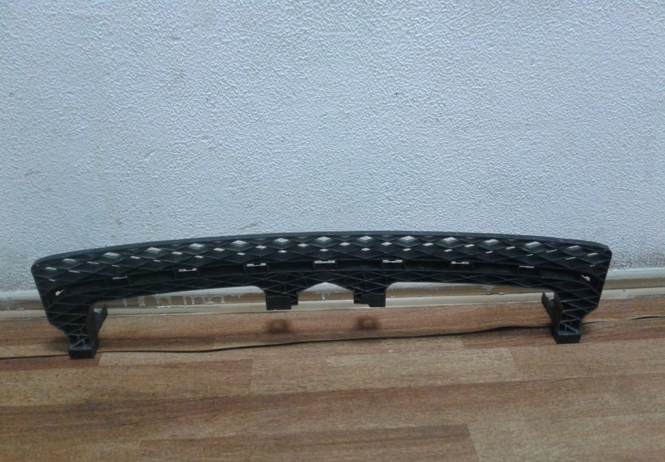 Усилитель переднего бампера нижний Volkswagen Passat B7 (11-15) oem 3aa807571