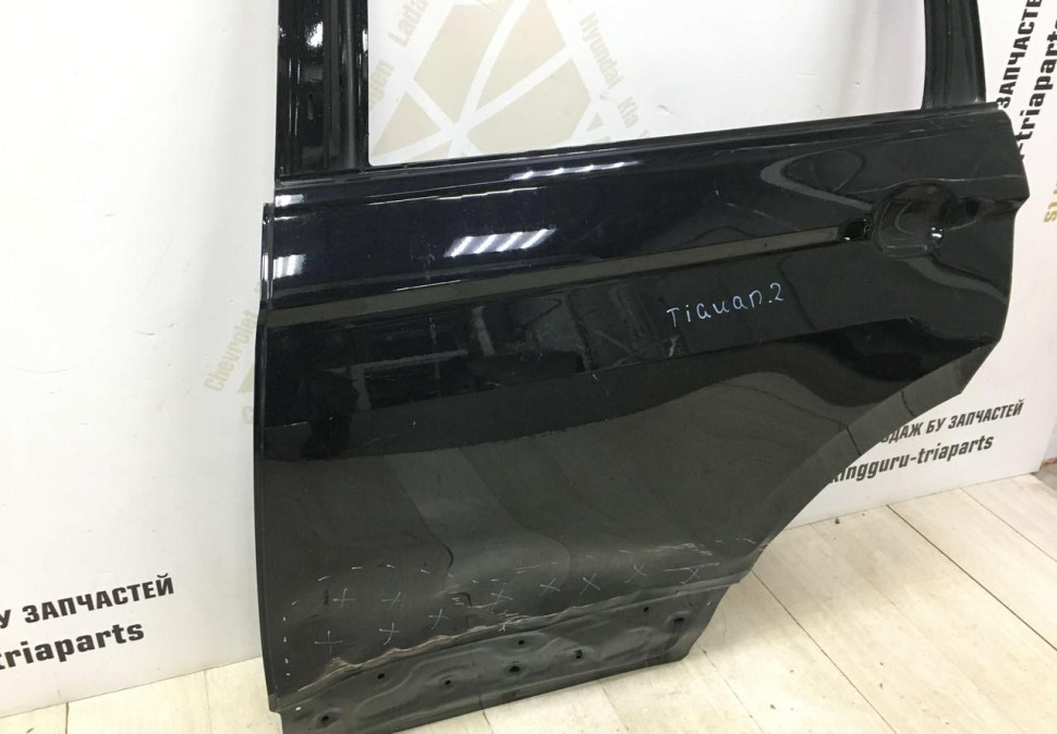 Дверь задняя левая Volkswagen Tiguan 2 2016  oem 5NA833055J (скл-3)