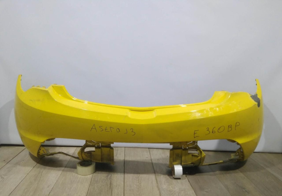 Бампер задний бу Opel Astra J3 OEM 13266075