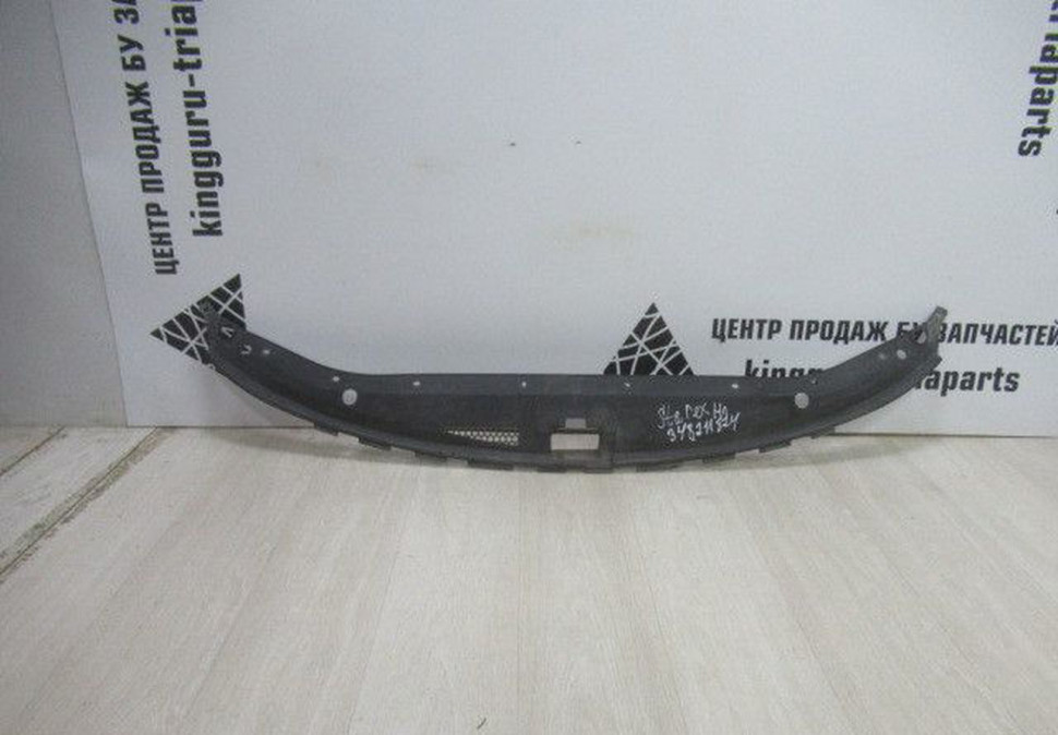 Накладка передней панели Hyundai Grand Starex H-1 865634H000