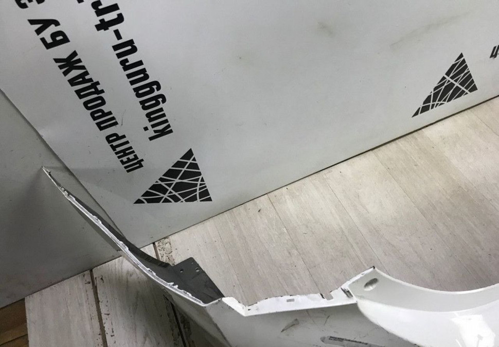 Бампер задний Toyota Corolla E180 oem 5215902A20 (скл-3) Бампер задний Toyota Corolla E180 oem 5215902A20 (скл-3)