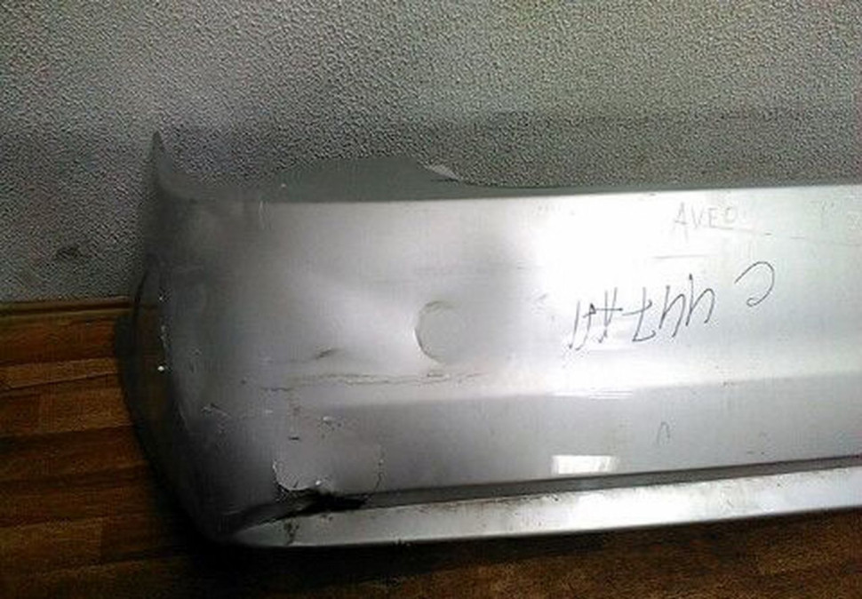 Бампер задний Chevrolet Aveo T300 трешина (скл-3) Бампер задний Chevrolet Aveo T300 трешина (скл-3)