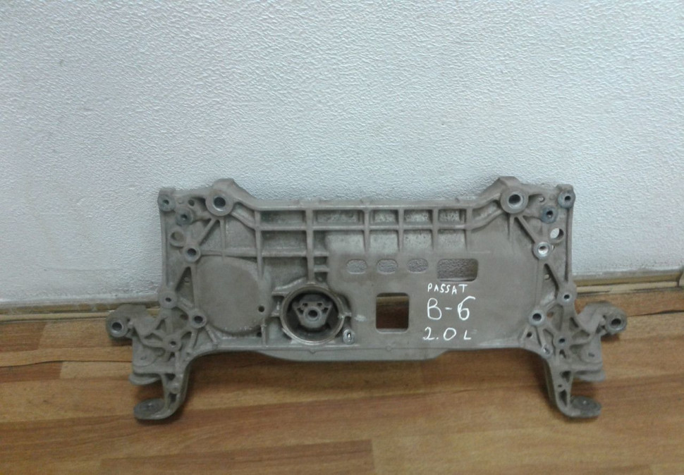Балка подмоторная ( подрамник ) Volkswagen Passat B7 / CC / Tiguan 7n0199369a (дефект)