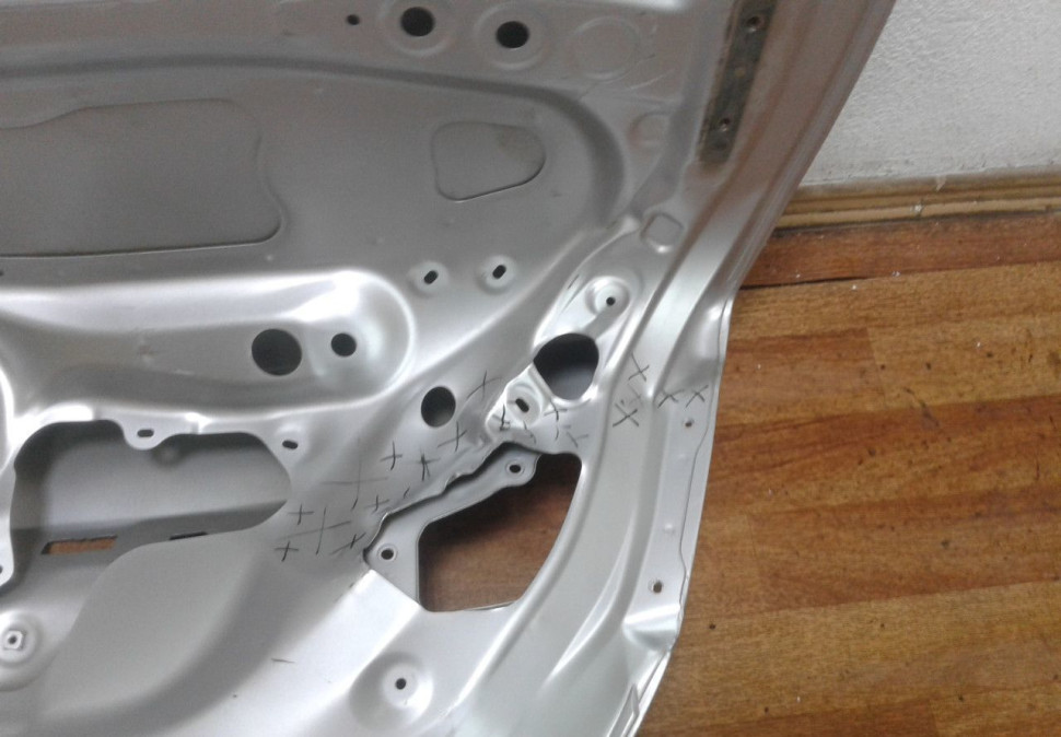 Крышка багажника Toyota Camry V50 (вмятина)