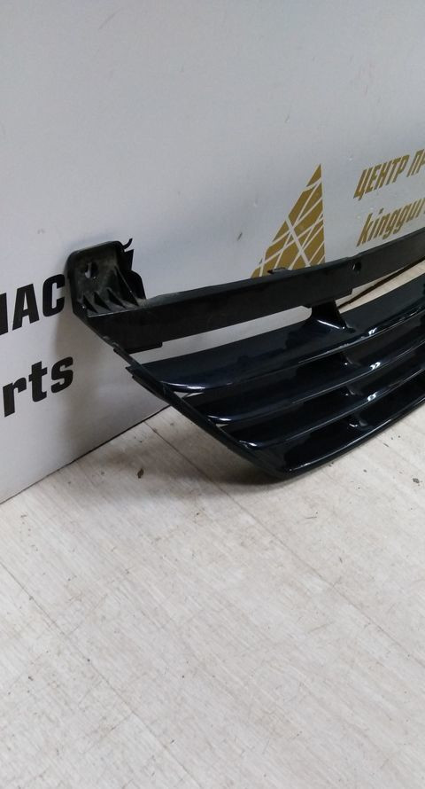 Решетка переднего бампера нижняя Hyundai IX35 (10-15) oem 865502Y000
