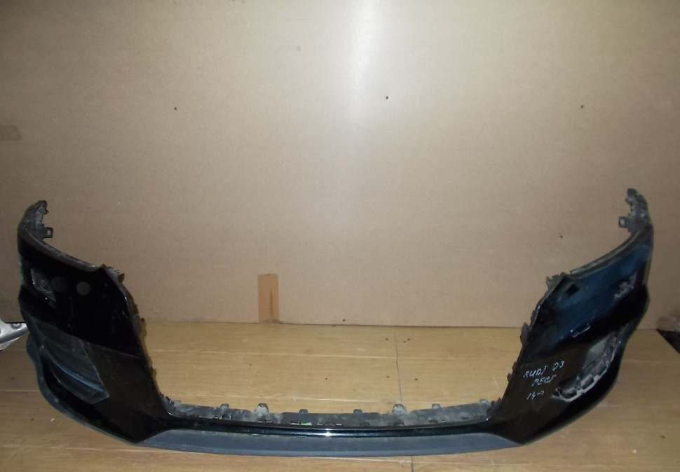 Бампер передний Audi Q3 рестайлинг (скл-3)