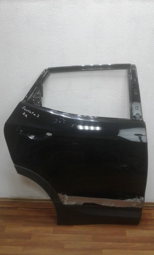 Дверь задняя правая Hyundai Santa Fe 3 oem 770042w000 (после ремонта)