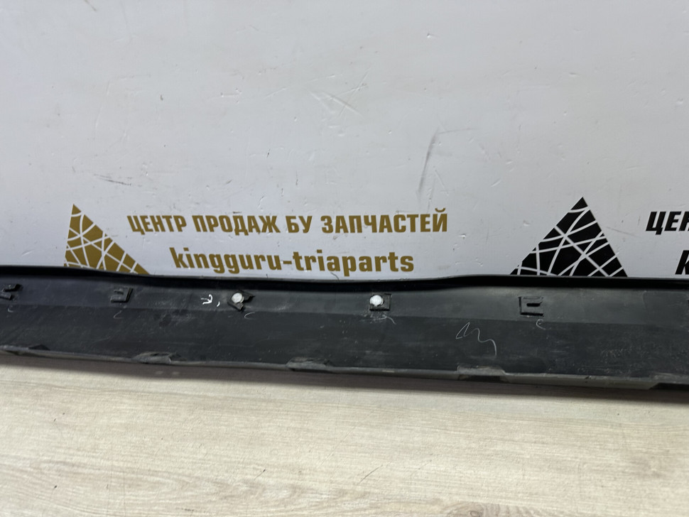 Порог правый бу Skoda Yeti OEM 5L0853856C Порог правый бу Skoda Yeti OEM 5L0853856C