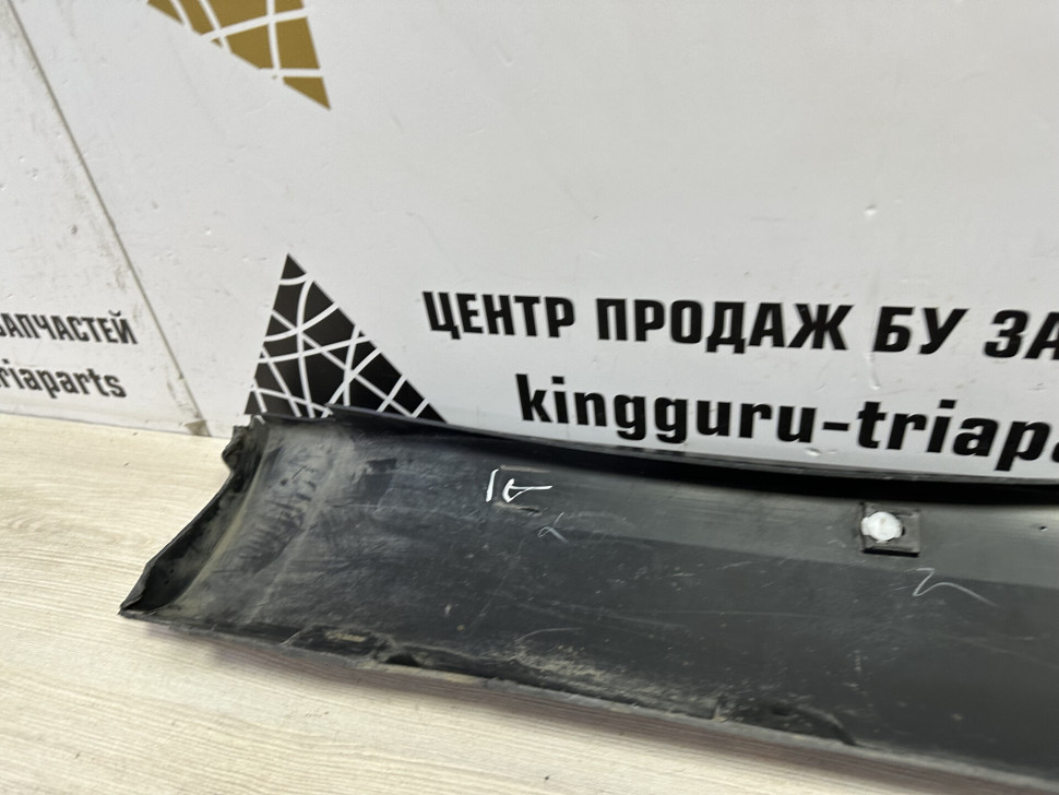 Порог правый бу Skoda Yeti OEM 5L0853856C Порог правый бу Skoda Yeti OEM 5L0853856C