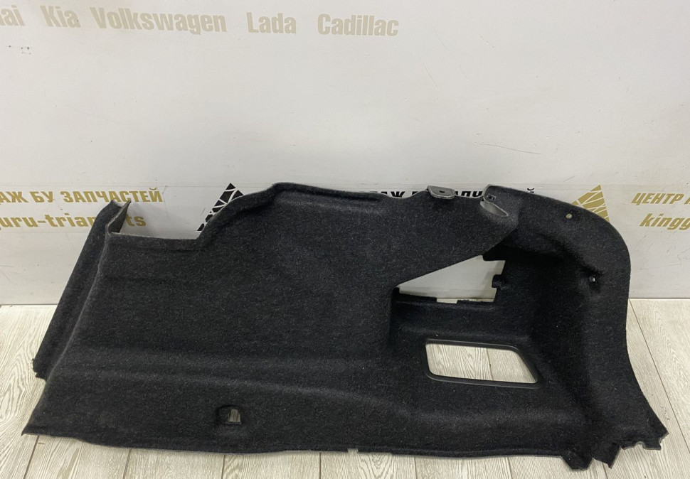 Обивка багажника правая BMW 5 G30 OEM 7373570 Обивка багажника правая BMW 5 G30 OEM 7373570