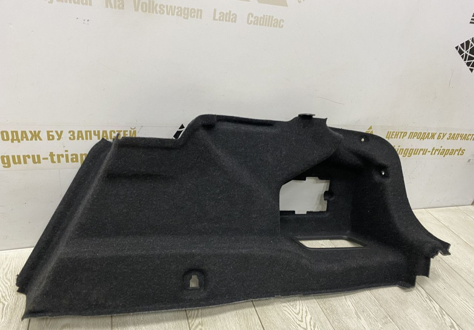 Обивка багажника правая BMW 5 G30 OEM 7373570 Обивка багажника правая BMW 5 G30 OEM 7373570