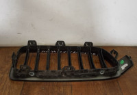 Решетка радиатора левая бу BMW 3 F30 OEM 51137405835