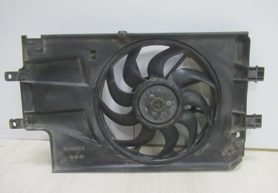 Диффузор с вентилятором Lada Granta (15>) oem 640957 (скл-3)