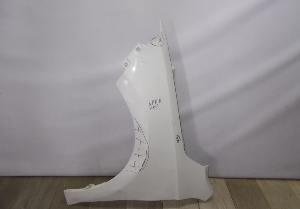 Крыло переднее левое бу Skoda Rapid рестайлинг OEM 5J5821021C