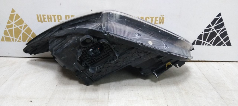 Фара правая Hyundai Grand Santa Fe 3 ксенон 2015-2018 oem 92102b8620 Фара правая Hyundai Grand Santa Fe 3 ксенон 2015-2018 oem 92102b8620