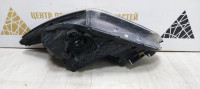 Фара правая Hyundai Grand Santa Fe 3 ксенон 2015-2018 oem 92102b8620
