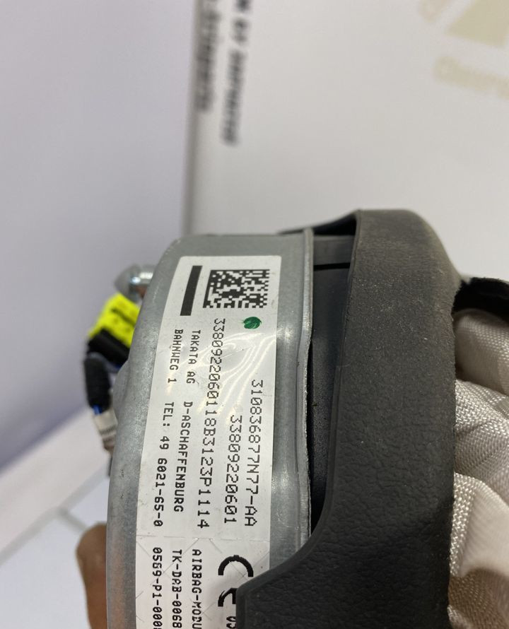 Подушка безопасности в руль сработавшее BMW 2 F44