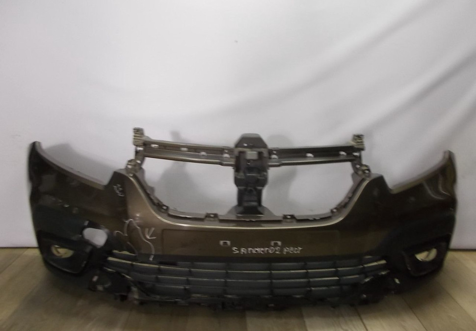 Бампер передний бу Renault Sandero Stepway 2 рестайлинг OEM 620220494R (В)