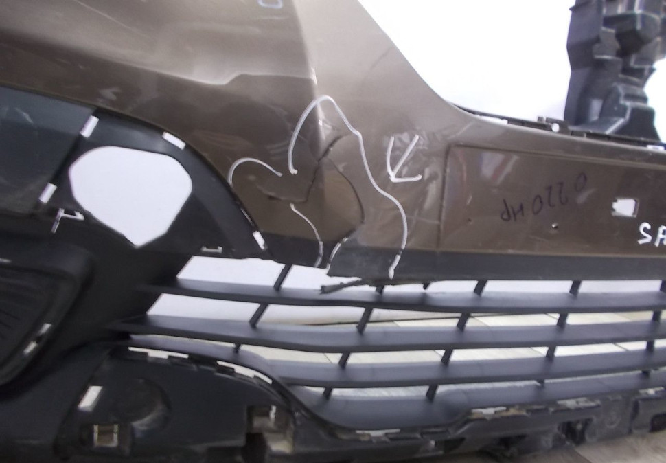 Бампер передний бу Renault Sandero Stepway 2 рестайлинг OEM 620220494R (В) Бампер передний бу Renault Sandero Stepway 2 рестайлинг OEM 620220494R (В)