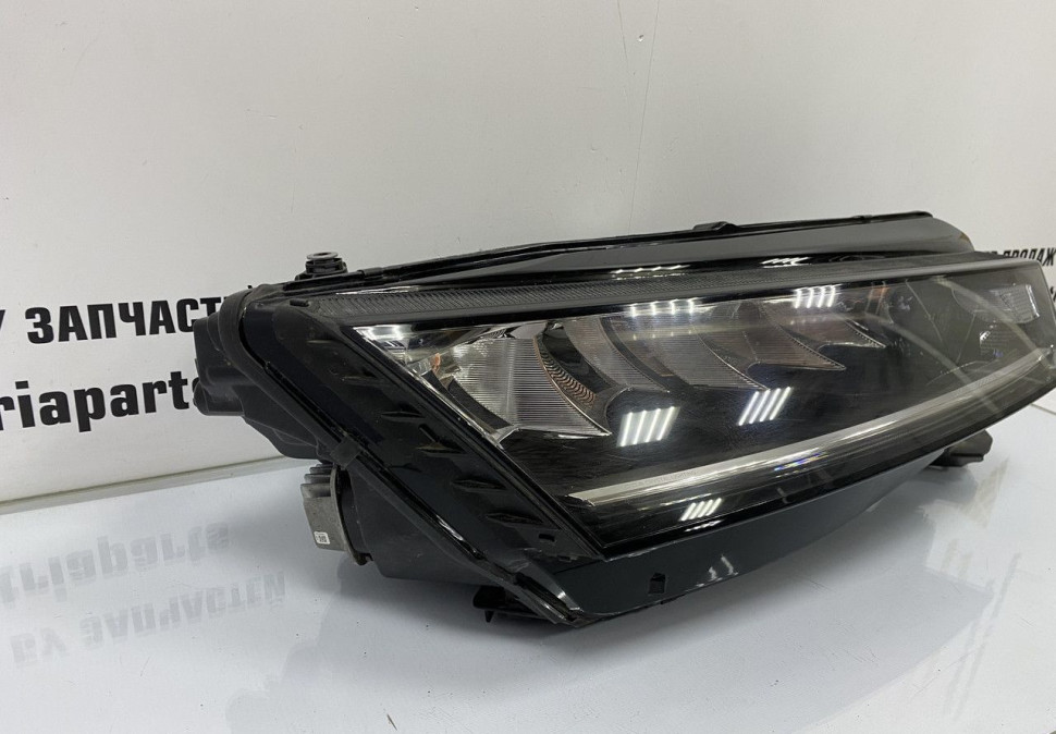 Фара ЛЭД LED правая Skoda Octavia A8 OEM 5E4941016 Фара ЛЭД LED правая Skoda Octavia A8 OEM 5E4941016