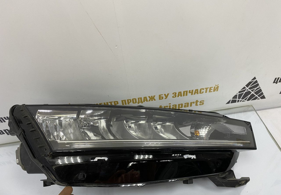 Фара ЛЭД LED правая Skoda Octavia A8 OEM 5E4941016 Фара ЛЭД LED правая Skoda Octavia A8 OEM 5E4941016
