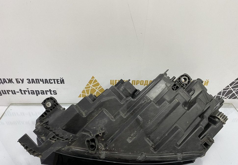 Фара ЛЭД LED правая Skoda Octavia A8 OEM 5E4941016 Фара ЛЭД LED правая Skoda Octavia A8 OEM 5E4941016