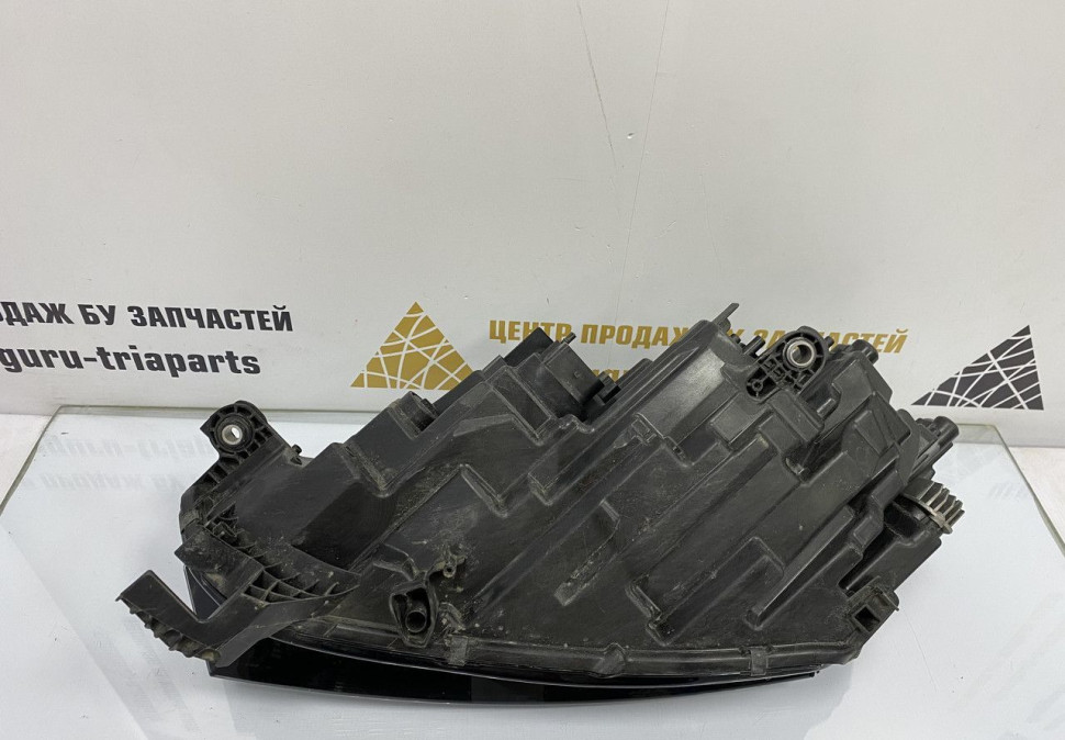 Фара ЛЭД LED правая Skoda Octavia A8 OEM 5E4941016 Фара ЛЭД LED правая Skoda Octavia A8 OEM 5E4941016