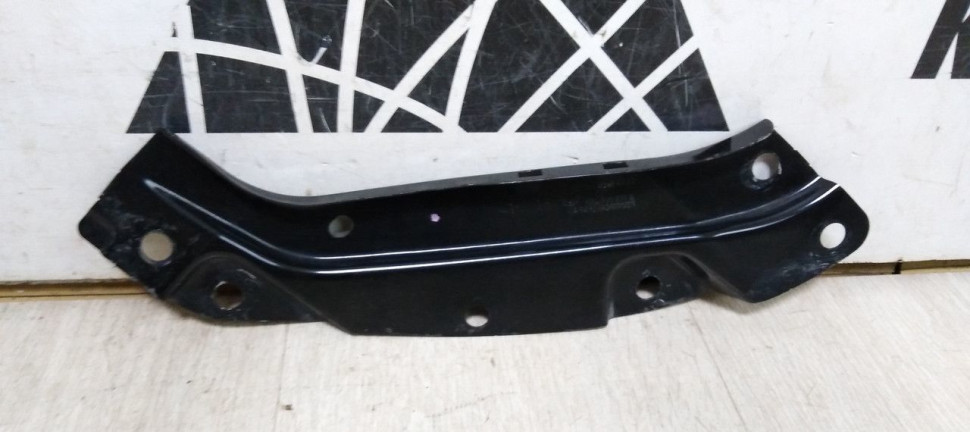 Кронштейн фары передний левый Volkswagen Polo 5 (09-20) oem 6rc805931a