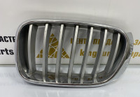 Решетка радиатора левая BMW X3 F25 рестайлинг OEM 51117210725