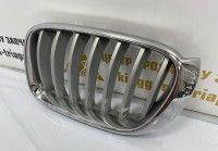 Решетка радиатора левая BMW X3 F25 рестайлинг OEM 51117210725