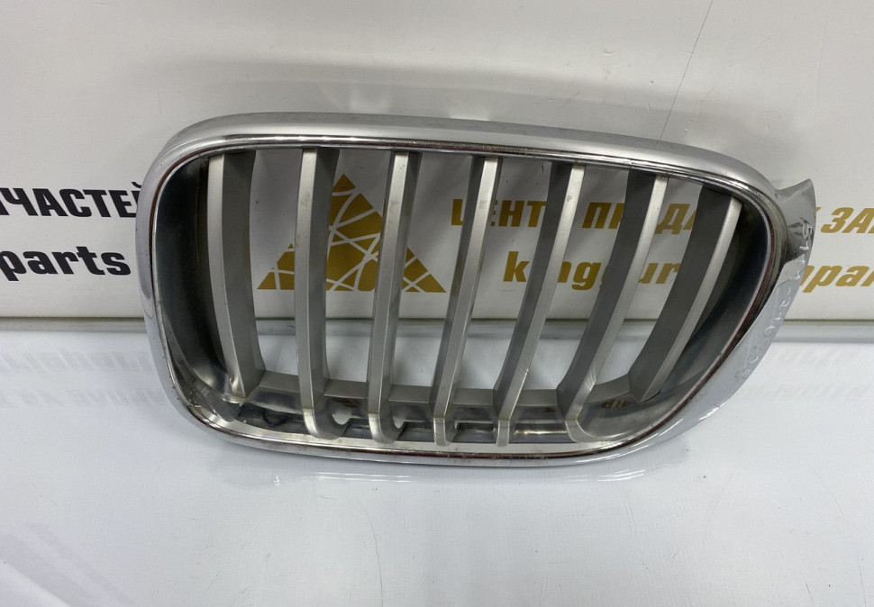 Решетка радиатора левая BMW X3 F25 рестайлинг OEM 51117210725 Решетка радиатора левая BMW X3 F25 рестайлинг OEM 51117210725