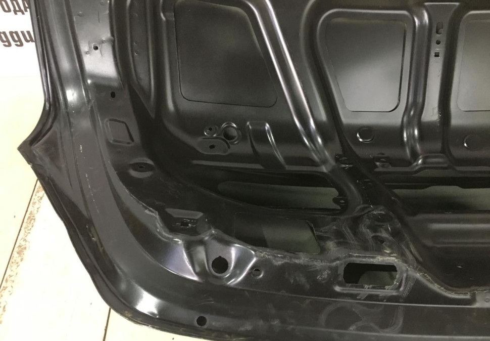 Крышка багажника Genesis G90 2016-2019 oem 69200D2040 Крышка багажника Genesis G90 2016-2019 oem 69200D2040