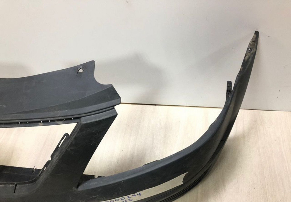 Бампер передний Lada Largus oem 8450000244 (скл-3) Бампер передний Lada Largus oem 8450000244 (скл-3)