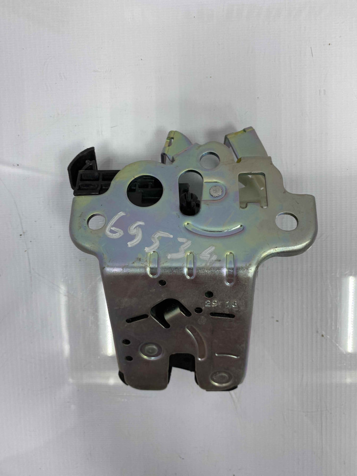 Замок крышки багажника бу Audi Q5 OEM 8R0827505A Замок крышки багажника бу Audi Q5 OEM 8R0827505A